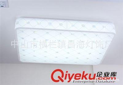 LED现代简约铁艺大长方形吸顶灯 高档全亚克力与时尚的完美融合